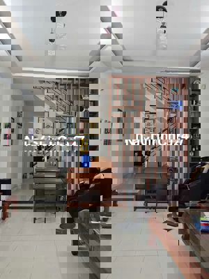 Nhà đẹp kiên cố chính chủ MT 7m5 Phan Văn Đạt Gần biển