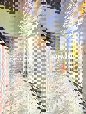 Chính chủ bán nhà mới đẹp tặng nội thất cao cấp.