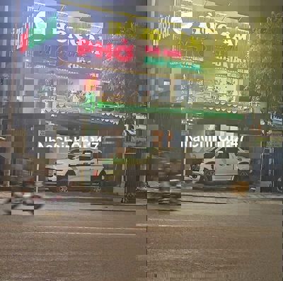 Bán nhà lô góc kinh doanh cực vip chủ cần bán mặt tiền Cách MạngT 8