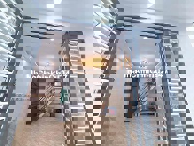 chính chủ gửi 2 căn nhà lầu liền kề tăng Nhơn Phú B, Q9 cũ 2 PN