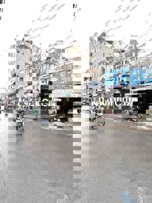 NHÀ MẶT TIỂN - CHỦ NGỢP BANK