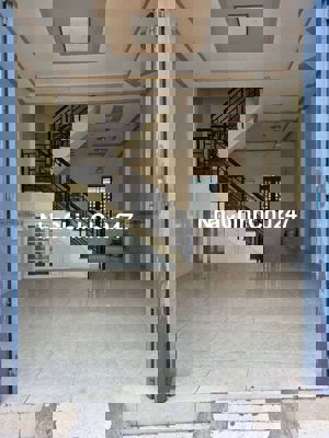 CHỦ NGỘP,XÃ NHÀ HẼM XE HƠI THÔNG KHU LÊ VĂN QƯƠI,BTAN,2 TẦNG 55M2