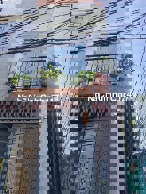 Chính chủ bán nhà 2 mặt kiệt Nguyễn Hoàng thông nhiều đường Lê Đình Lý