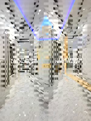 Bán nhà Nguyễn Hoàng 2 tầng kiên cố , 2PN + 2WC chính chủ