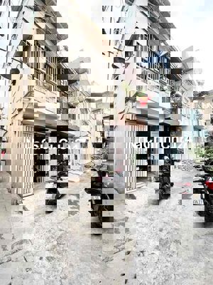 CHỦ GẤP BÁN GIÁ CHỈ CÒN 4,5 tỷLÊ QUANG ĐỊNH, 30m2, 2 TẦNG