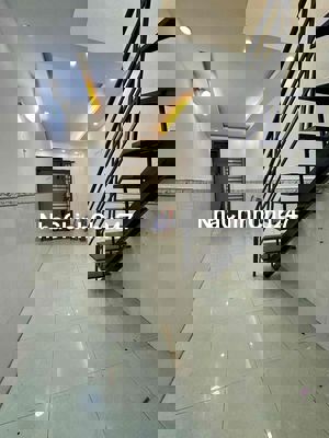 Nhà 21m2 đất ko lộ giới Dương Bá Trạc . Chính Chủ