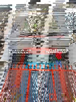 Bán nhà chính chủ Trần Hưng Đạo, Quận 5, 38m2, 3 tầng, hẻm thông.