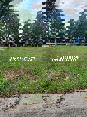 CHỦ GỬI BÁN GẤP LÔ ĐẤT MẶT TIỀN KHU HÀNH CHÍNH BÀU BÀNG