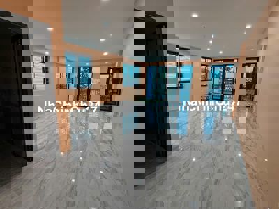 Nhà mặt tiền Ngõ 264 Ngọc Thụy 130m chính chủ