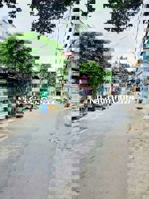 Nhà đúc lầu mặt tiền chính chủ