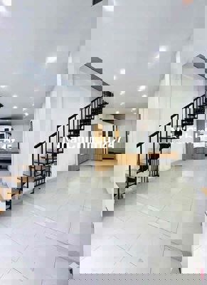 CHỦ GỬI EM gấp Bán 4xTỏi -2Tầng - 2PN - Trung Tâm Q9