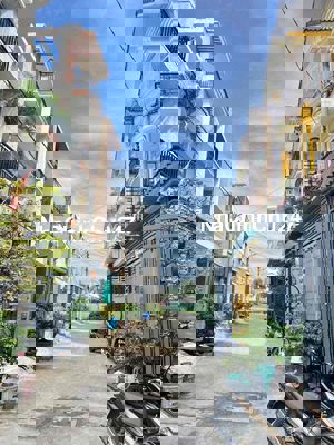 XE HƠI THÔNG - CHÍNH CHỦ TRANG BÌA  – Ở NGAY -  GẦN ĐH MARKETING Q7