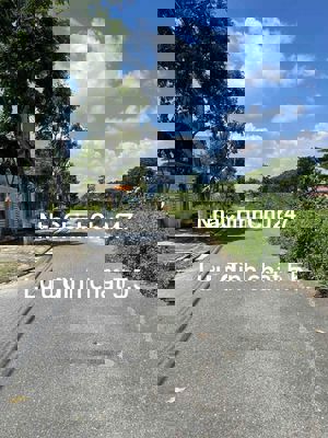 tôi chính chủ bán 2 mặt tiền võ chí công 105m2 cách fpt 200m