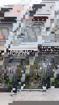 Bán nhà 1 trệt 1 lầu Tương Bình Hiệp, chủ ngộp giá 2,5 tỷ