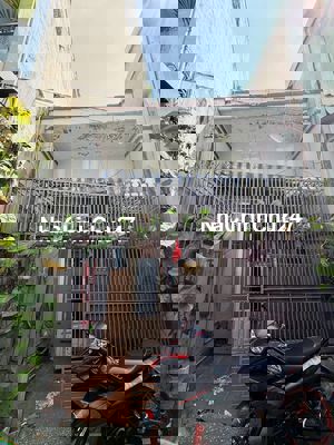 Nhà chính chủ cần bán