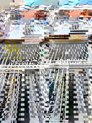 Nhà chính chủ Cần bán gần quận 4