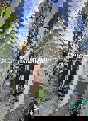 nhà chính chủ, sổ hồng hoàn công đầy đủ chỉ hơn 2 tỷ gần Eon Tân Phú