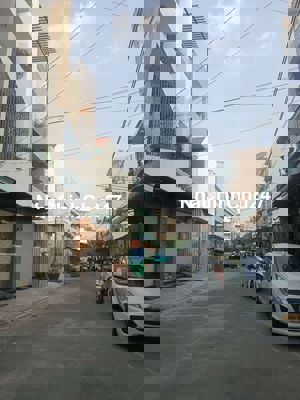 Chủ ngộp bán gắp mặt tiền Tần Thủ Độ ( Tân phú ) 3,3*11m chỉ 3 tỷ 6