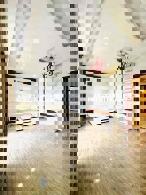 Chính chủ cần bán gấp. Nhà 5 Tầng Âu Cơ - Hxh