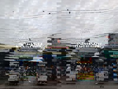 Chính chủ bán nhà mặt tiền chợ Phước Bình