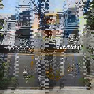 Chính chủ bán nhà 1 trệt 3 lầu ngay Nguyễn Hữu Trí giá 670 triệu