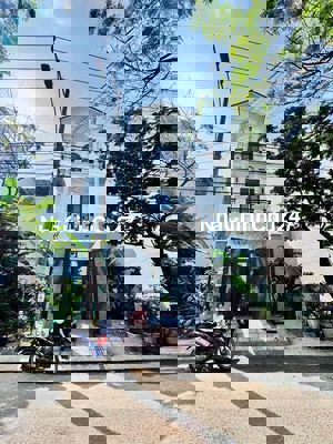 Chính chủ bán nhà 3 Tầng MTKD P. Long Trường