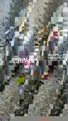 Chủ nhà lớn tuổi cần bán dãy trọ