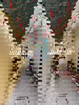 chính chủ muốn đổi nhà mặt tiền bán căn nhà kiệt Nguyễn Văn linh