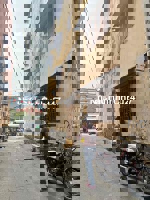 Bán nhà chính chủ Võ Trường Toản, Quận 5, 30m, 2 tầng.