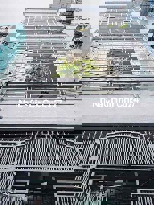 CHỦ ĐI NƯỚC NGOÀI CẦN BÁN GÁP NHÀ 3 TẦNG TẠI ĐOÀN VĂN BƠ F16