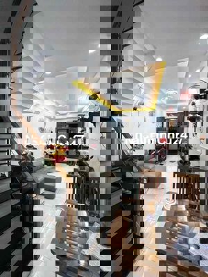 CHÍNH CHỦ_HẺM OTO_NGANG ĐẸP 4m_VUÔNG VỨC_CHỈ 4ty