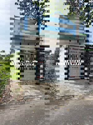 CHỦ KẸT TIỀN BÁN NGỘP DÃY TRỌ GẦN CHỢ MỸ PHƯỚC 3, DT 150M2 GIÁ 720TR.