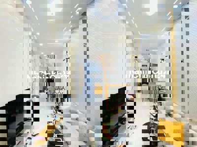 Chính chủ bán nhà 4 tầng, 4pn phan đình phùng, 32m2 chỉ 6.3 tỷ