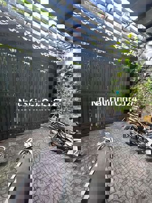 Bán nhà 1/ hẻm ôtô 1 trục, nhà SHR chủ xây đúc 2Tầng cứng cáp sân rộng