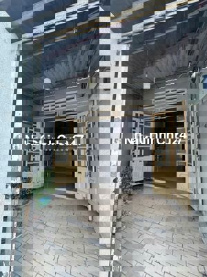 CHÍNH CHỦ CẦN BÁN NHÀ TRỆT LỬNG. HẺM 4M. ĐƯỜNG THÔNG. ĐÔNG HOÀ. DT 62M