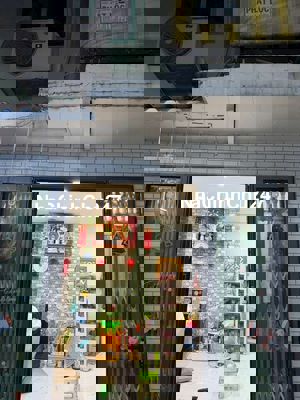 Nhà chính chủ ở bán trước tết hẻm rộng gần đường