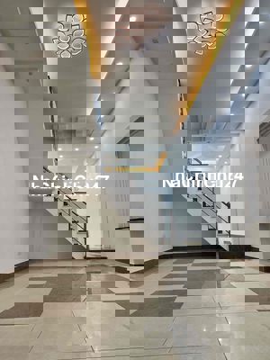 Bán nhà chính chủ Âu Dương Lân Quận 8, 66m2, 2 tầng, 3PN, hẻm thông.