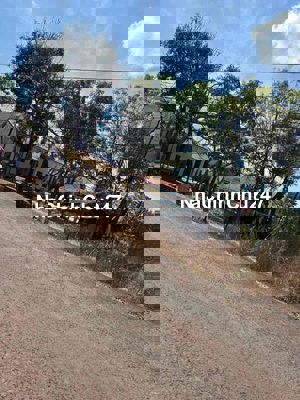 Đất sổ đỏ chính chủ gần trung tâm thương mại Bù Đốp