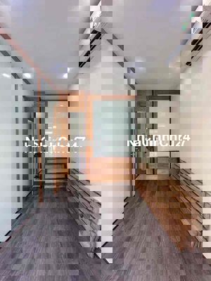 CHÍNH CHỦ-NHÀ 2 PN NGAY CHỢ PHẠM VĂN HAI