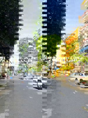 Chính Chủ Cần Bán Nhà MT Trần Văn kiểu Q6 - 80M2 - 3Tầng - Giá 14,5Tỷ