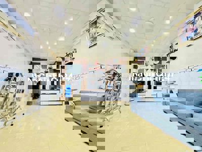 Bán nhà chính chủ hẻm xe hơi Phạm Thế Hiển, Quận 8, 49m2, 2 tầng.