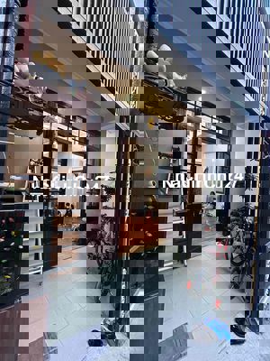 Mình chính chủ bán nhà 2 tầng kiệt ông ích khiêm, xin gửi 1% hh