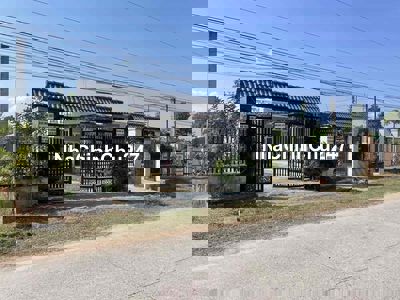 Nhà chính chủ cần bán đất có nhà diện tích 693m2, ngang 15m, đã full 1