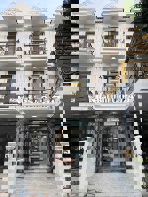 chính chủ bán nhà phố liền kề phường Dĩ An sát tthc