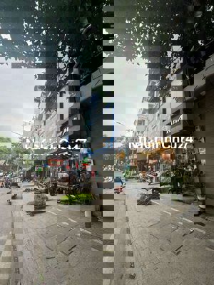 Chính chủ Bán nhà mặt phố Kim Mã 13.8 tỷ - có tầng hầm và 4 tầng nổi