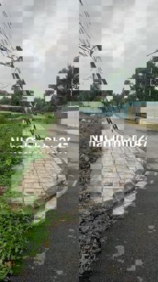 Bán gấp đất sổ đỏ chính chủ 257m2 mặt tiền 7,5m đường nhựa 12m