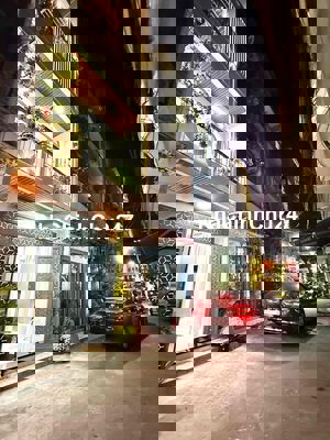 Chính chủ bán nhà Quận 3 - Lê Văn Sỹ - DT 41m2 - DTSD 130m2