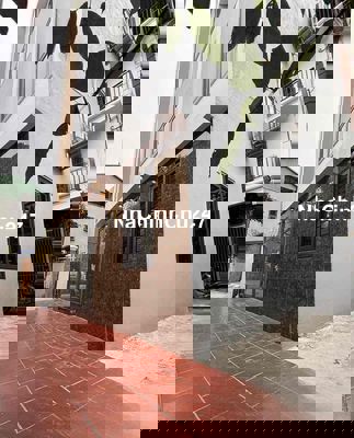 CHÍNH CHỦ NHÀ THẠCH BÀN DÂN XÂY KIÊN CỐ - BÁN KÍNH 250M FULL TIỆN ÍCH