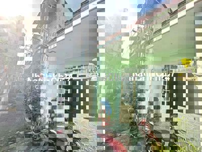 CHỦ GỞI BÁN NHÀ Cấp 4 Gác lửng 42m2 P.Bửu hoà ngay chợ đồn,thổ cư 100%