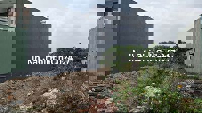 Ac ơi giá rẻ không ngờ 2.3 tỷ  rẻ hơn thị trường 300 triệu. Chủ cần